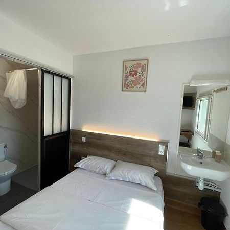 Hotel Thania Frontignan Bagian luar foto